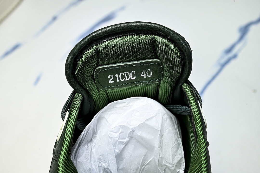 DR B27 Sneaker