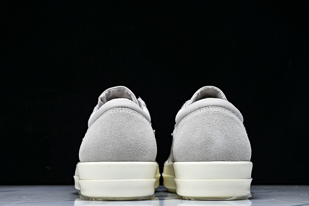 RO Sneakers