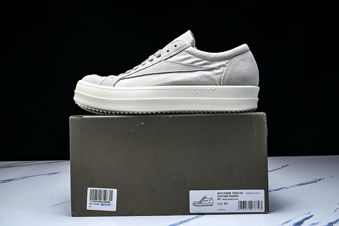 RO Sneakers