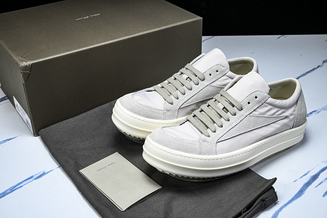 RO Sneakers