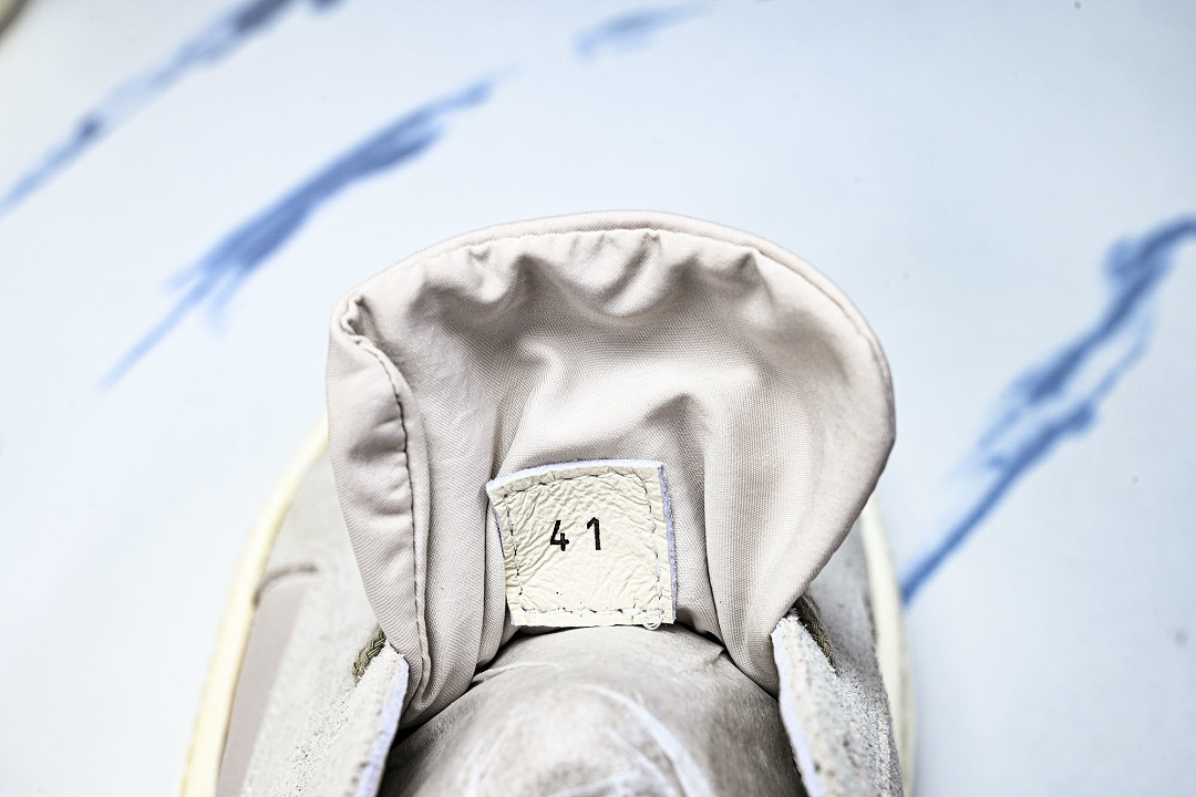 RO Sneakers