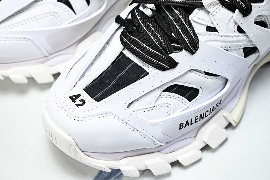 Ba1en*iaga Track W3SRA-0135