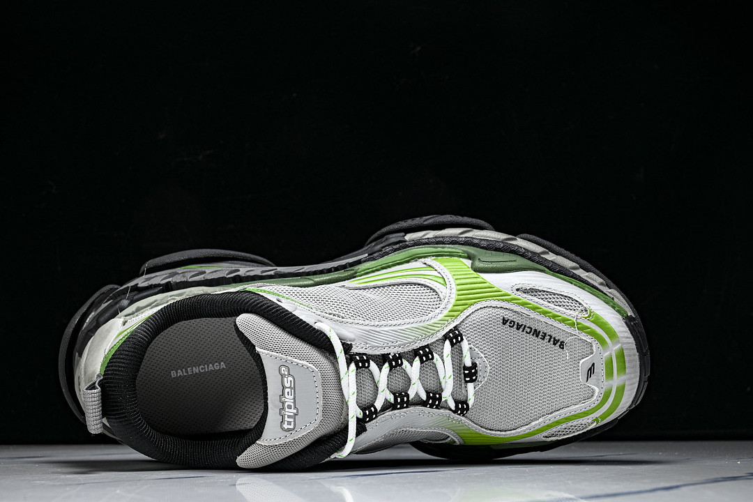 Ba1en*iaga Triple S 2 WTRS2-1133