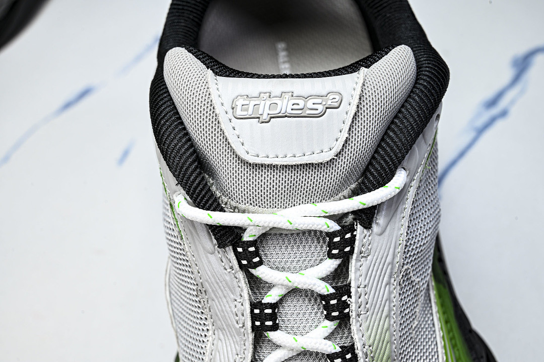 Ba1en*iaga Triple S 2 WTRS2-1133