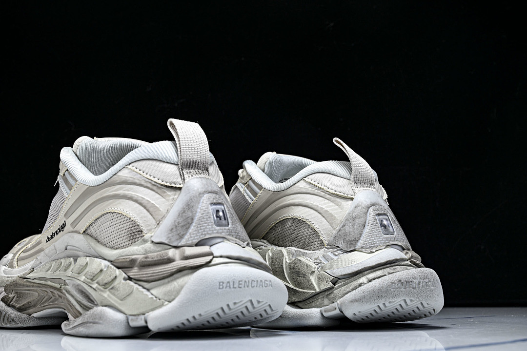 Ba1en*iaga Triple S 2 WTRS2-9191