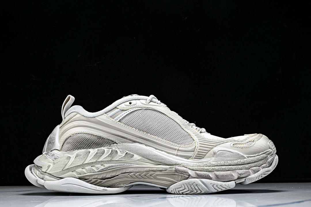 Ba1en*iaga Triple S 2 WTRS2-9191