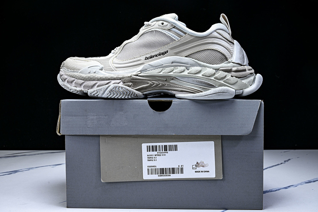 Ba1en*iaga Triple S 2 WTRS2-9191
