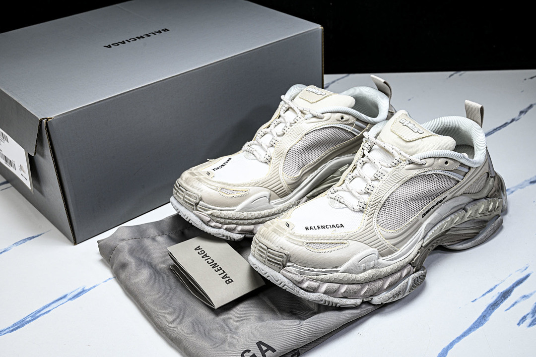 Ba1en*iaga Triple S 2 WTRS2-9191