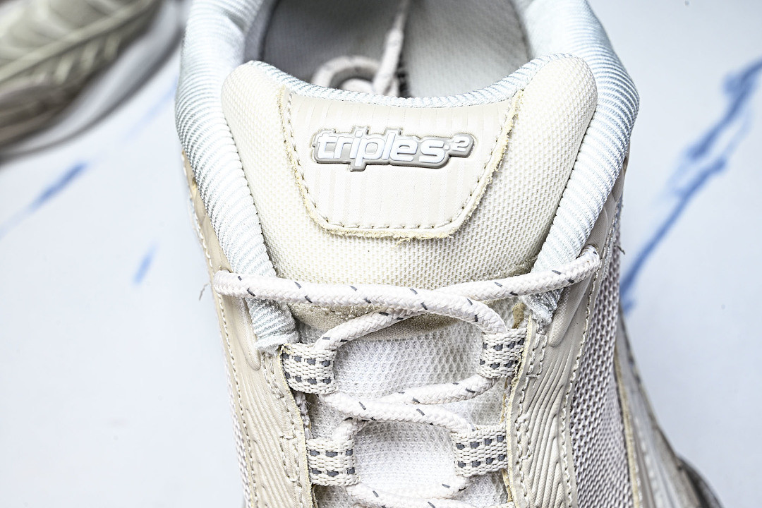 Ba1en*iaga Triple S 2 WTRS2-9191