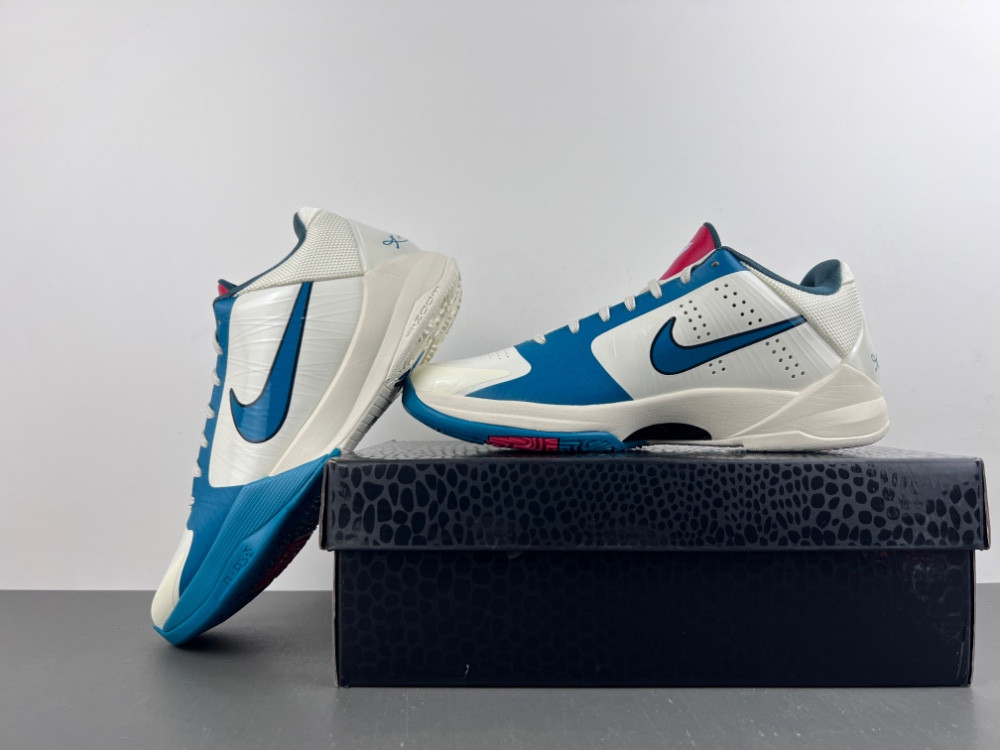 Caitlin Clark x Nike Kobe 5 Protro IZ1852-100