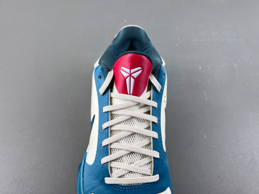 Caitlin Clark x Nike Kobe 5 Protro IZ1852-100