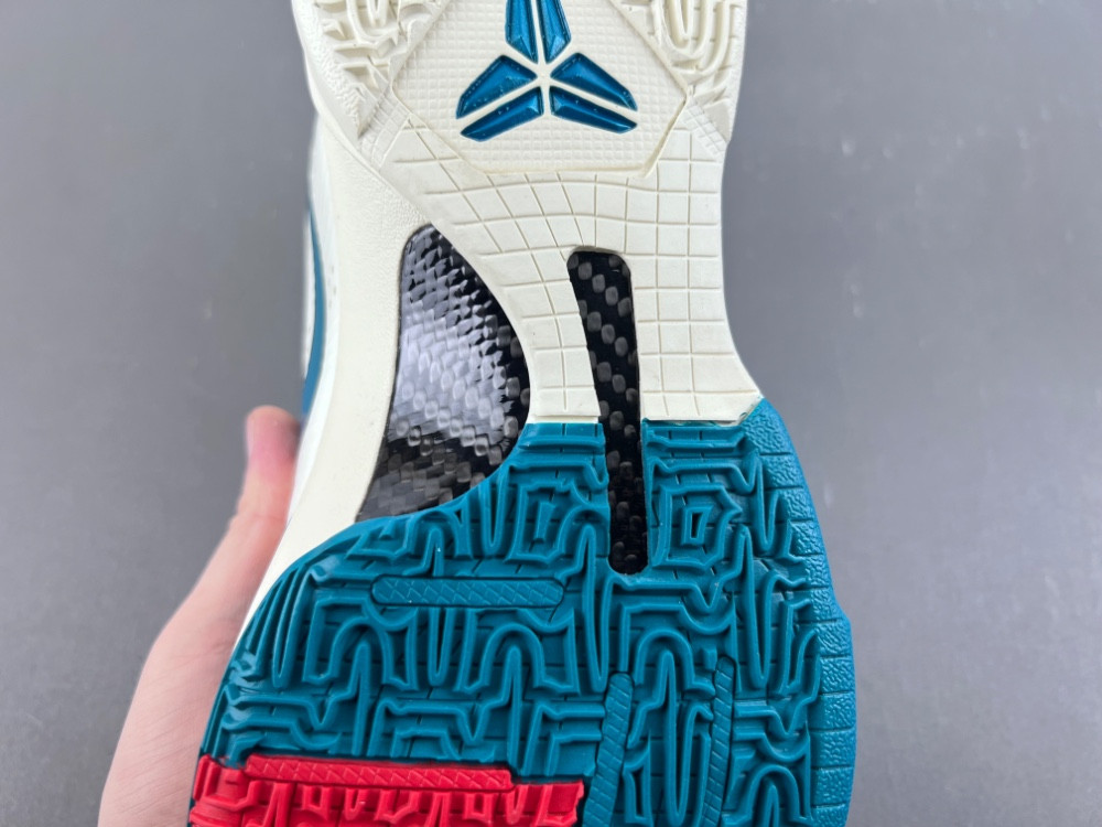 Caitlin Clark x Nike Kobe 5 Protro IZ1852-100