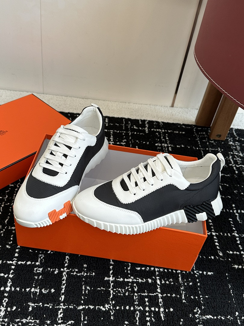 H**me5 SNEAKER