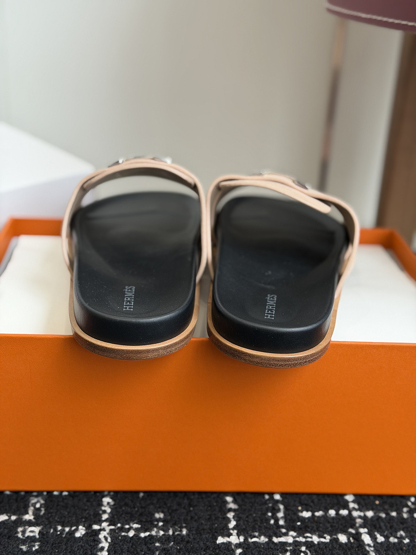 HM Sandals HM-S057