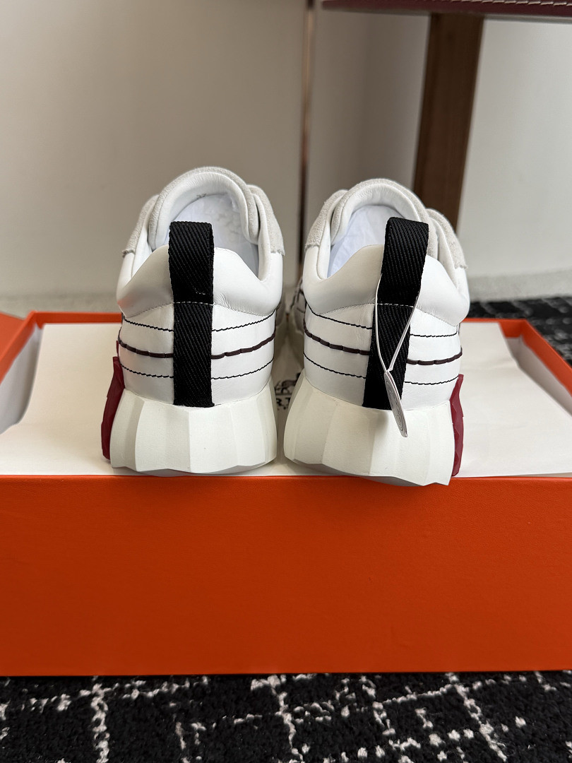 H**me5 SNEAKER