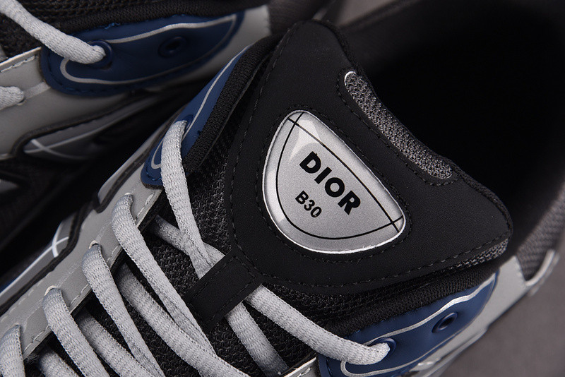 DR B30 Sneaker