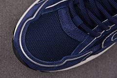 DR B30 Sneaker