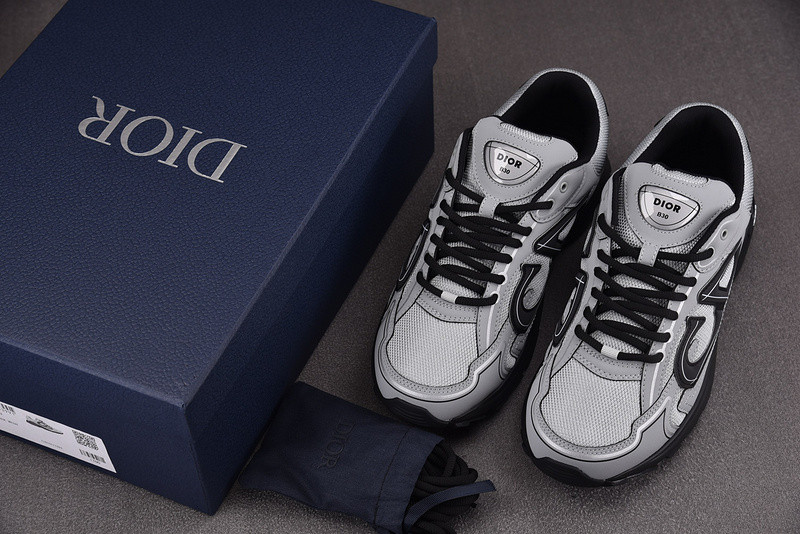 DR B30 Sneaker