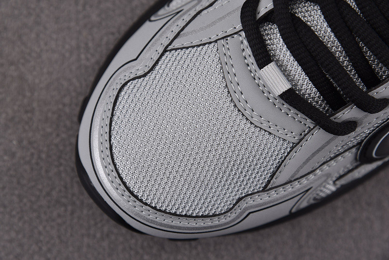 DR B30 Sneaker