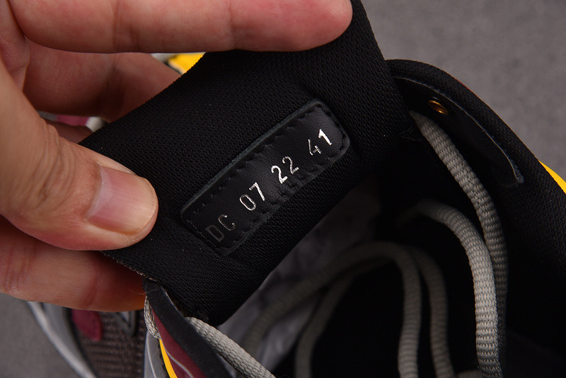 DR B30 Sneaker