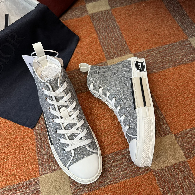 DR B23 High Top Sneaker
