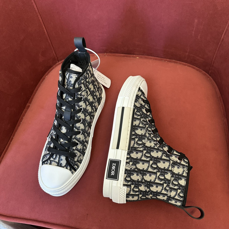 DR B23 High Top Sneaker