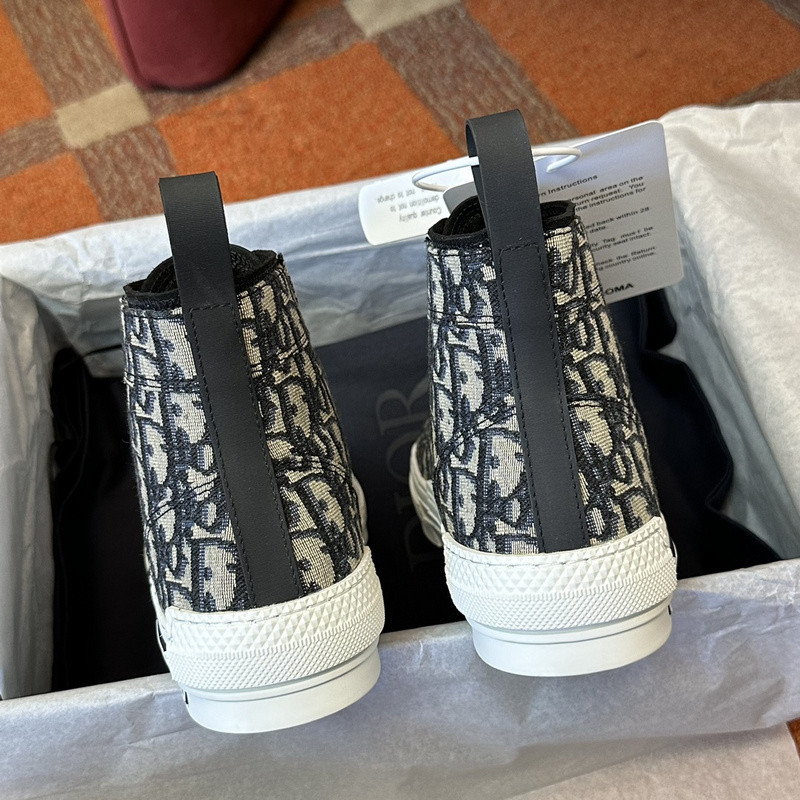 DR B23 High Top Sneaker