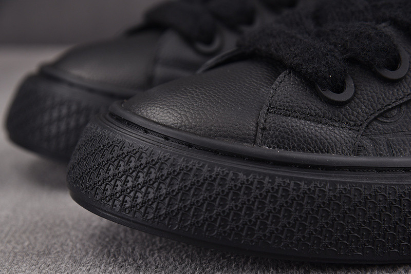 DR B33 Sneaker