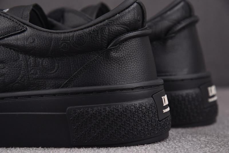 DR B33 Sneaker
