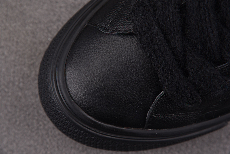 DR B33 Sneaker