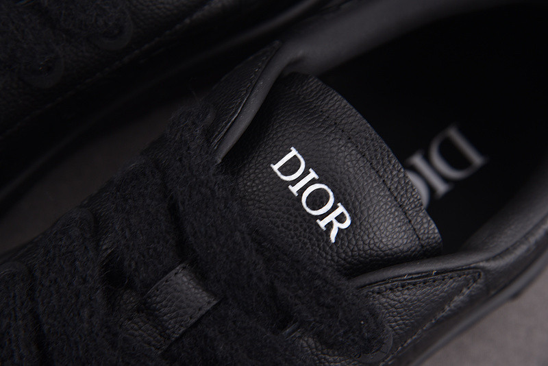 DR B33 Sneaker