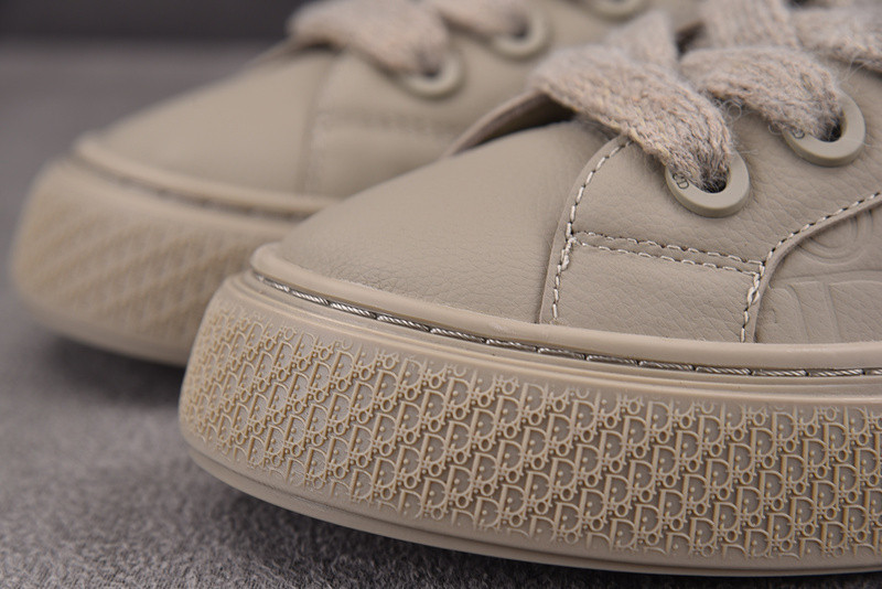 DR B33 Sneaker