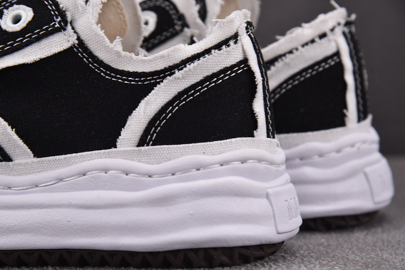 Ma1s0n Mihara Sneakers
