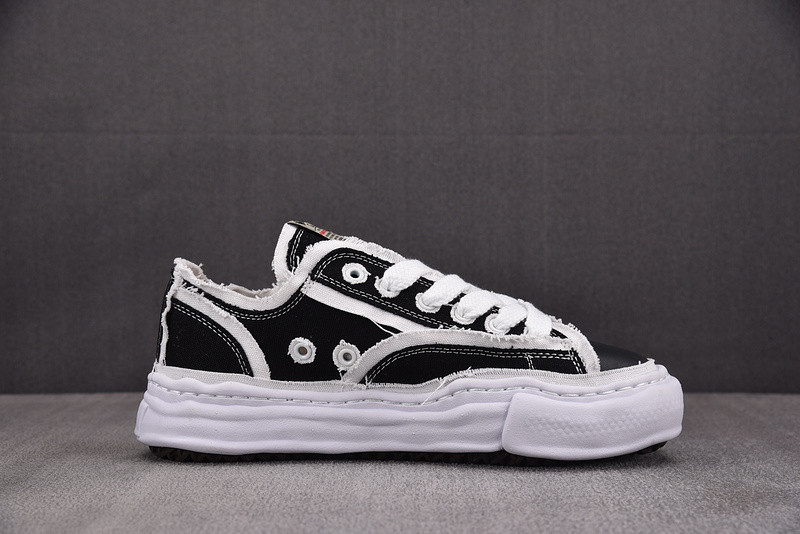 Ma1s0n Mihara Sneakers