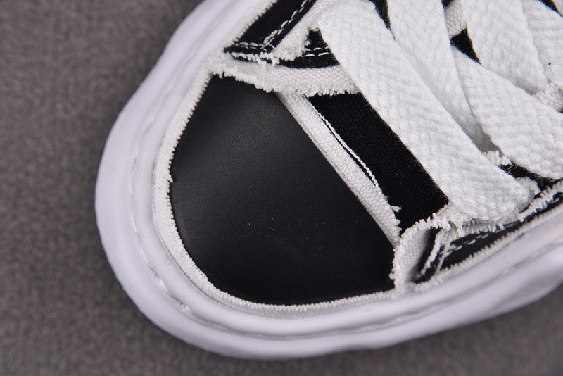 Ma1s0n Mihara Sneakers