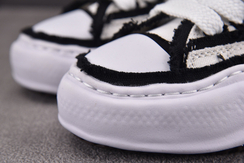 Ma1s0n Mihara Sneakers