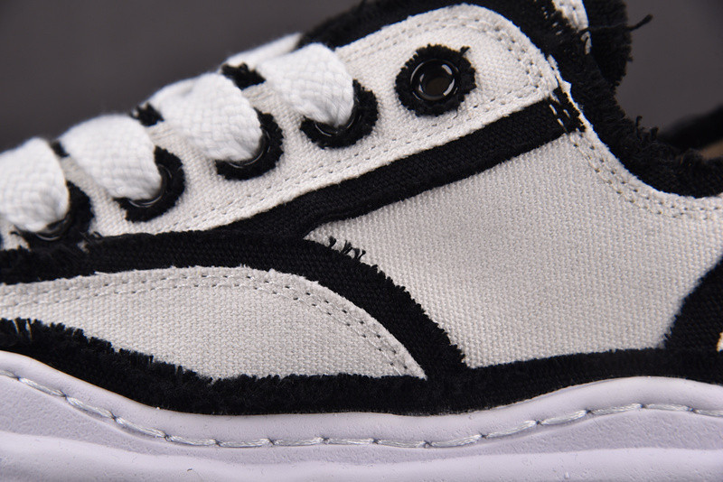 Ma1s0n Mihara Sneakers
