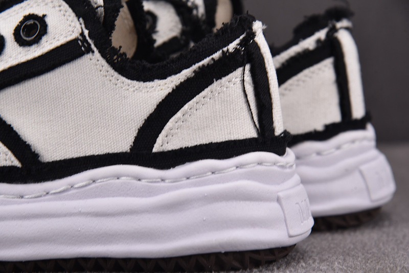 Ma1s0n Mihara Sneakers