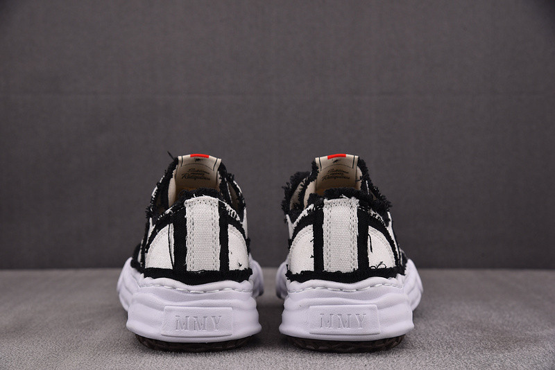 Ma1s0n Mihara Sneakers