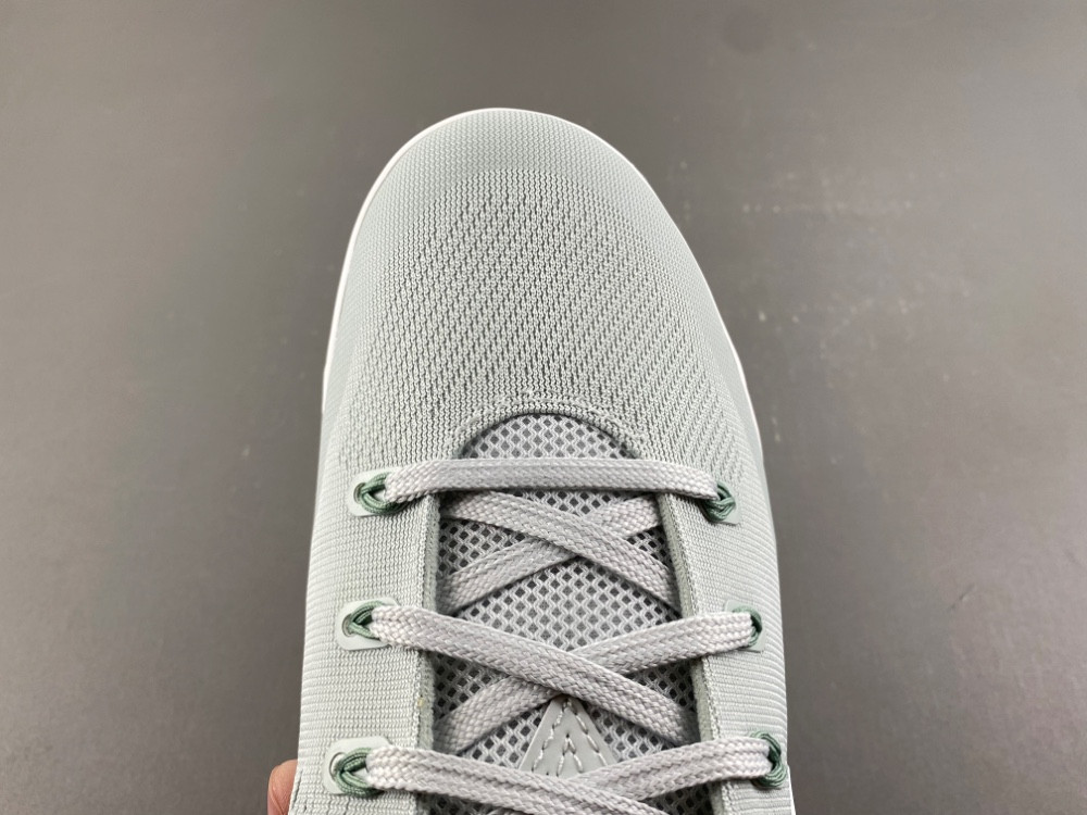 Nike Kobe 9 Elite Low EM Protro “Steam” IH1401-003