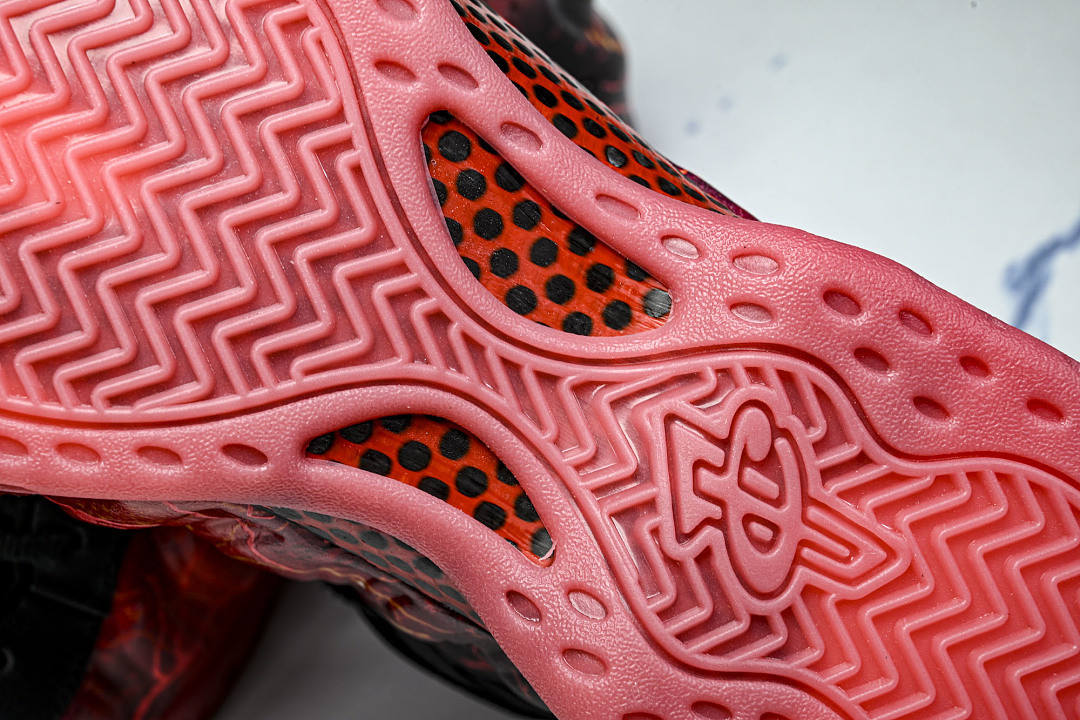Stranger Things x Nike Foamposite IR7336-001
