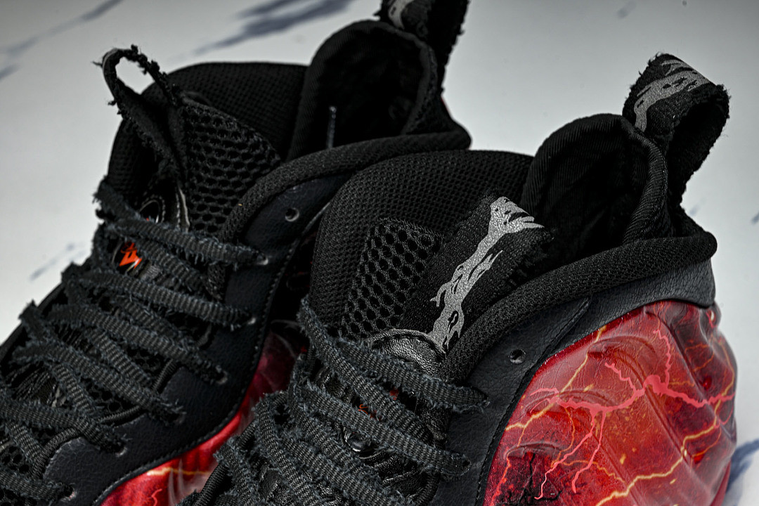 Stranger Things x Nike Foamposite IR7336-001