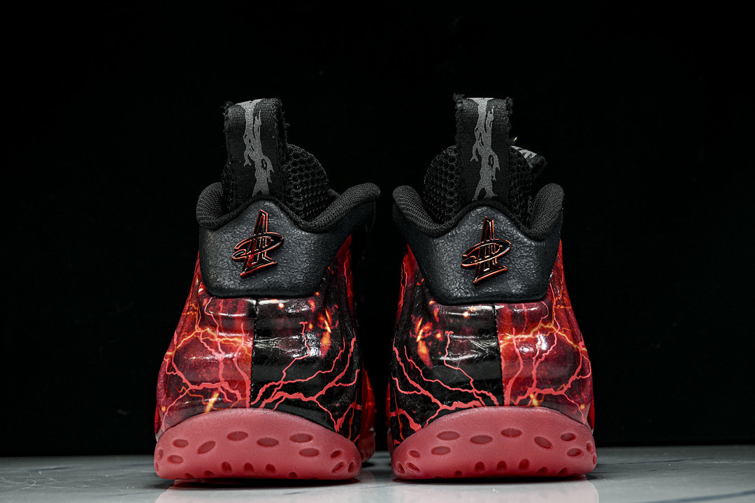 Stranger Things x Nike Foamposite IR7336-001