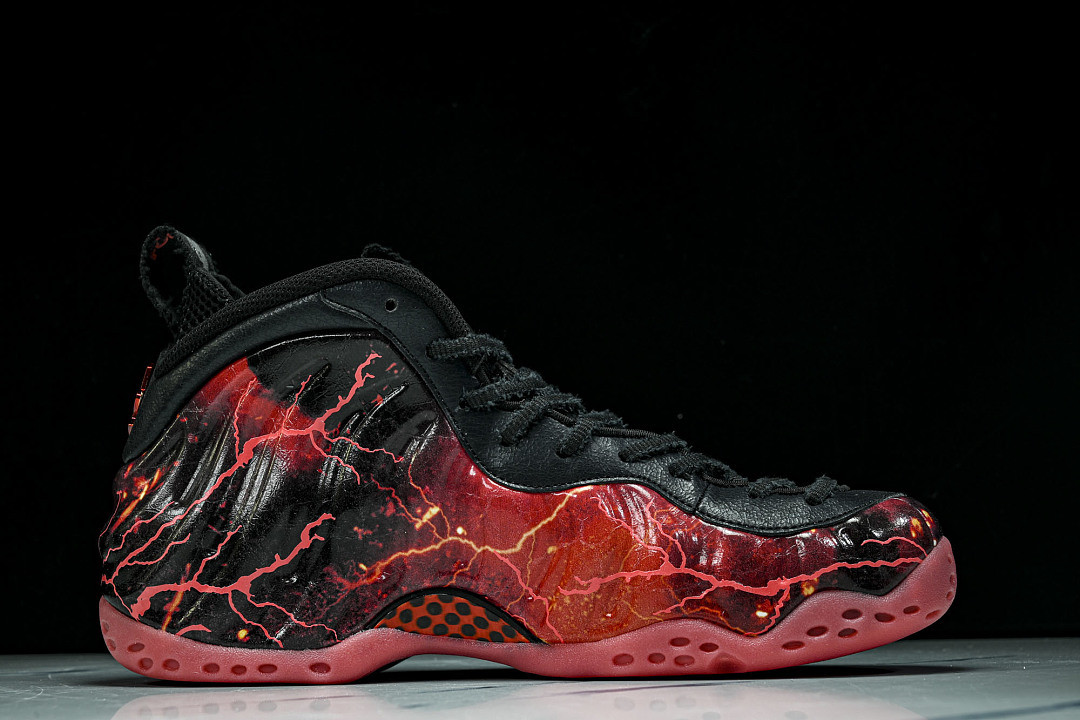 Stranger Things x Nike Foamposite IR7336-001