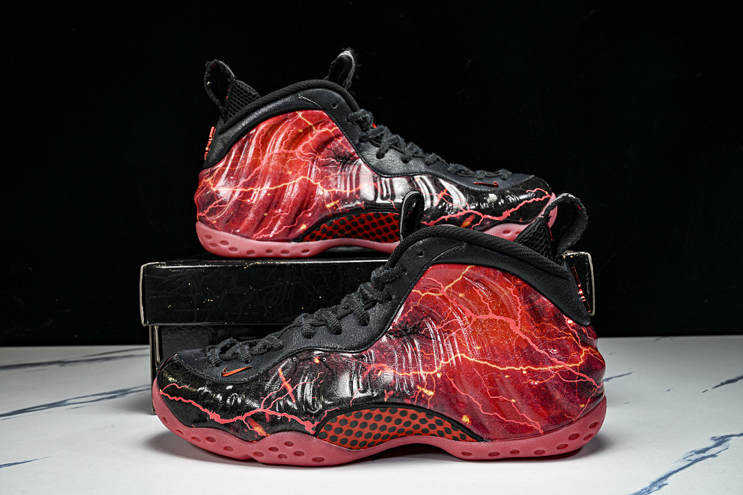 Stranger Things x Nike Foamposite IR7336-001