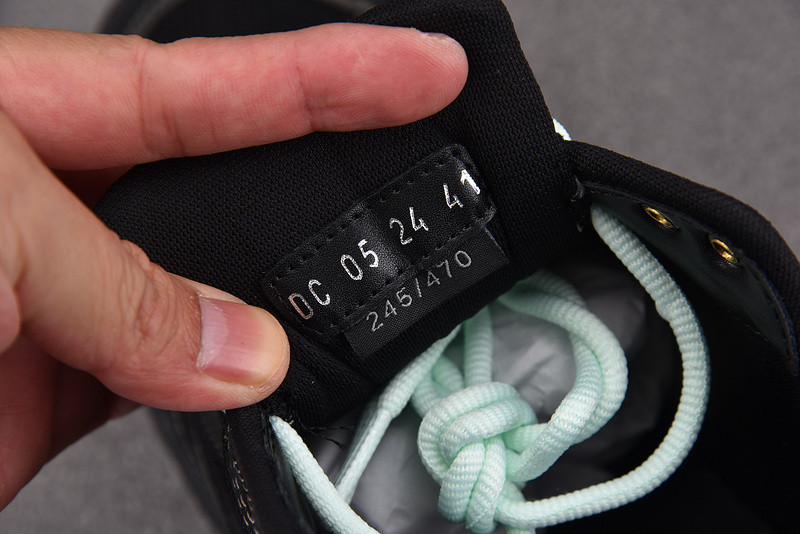 DR B30 Sneaker