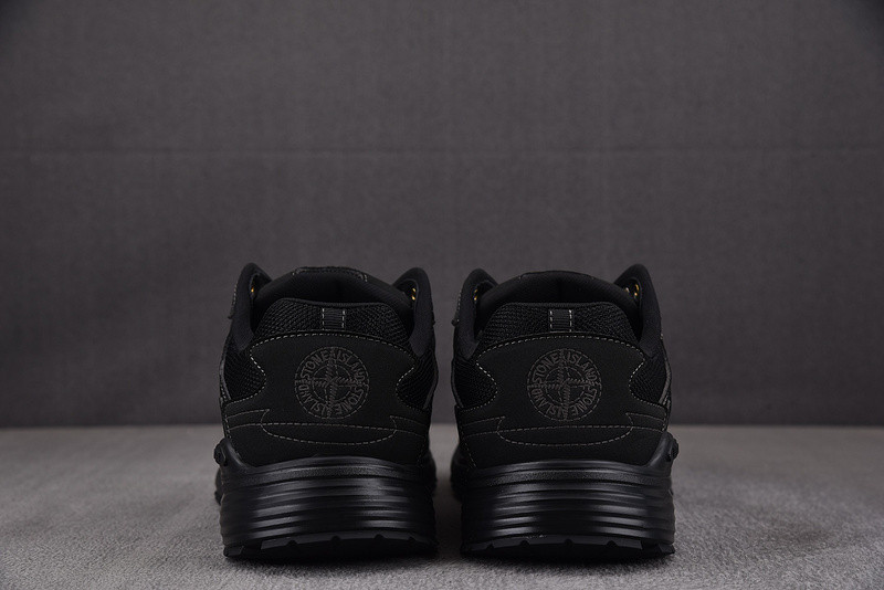 DR B30 Sneaker