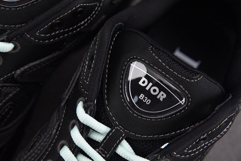 DR B30 Sneaker