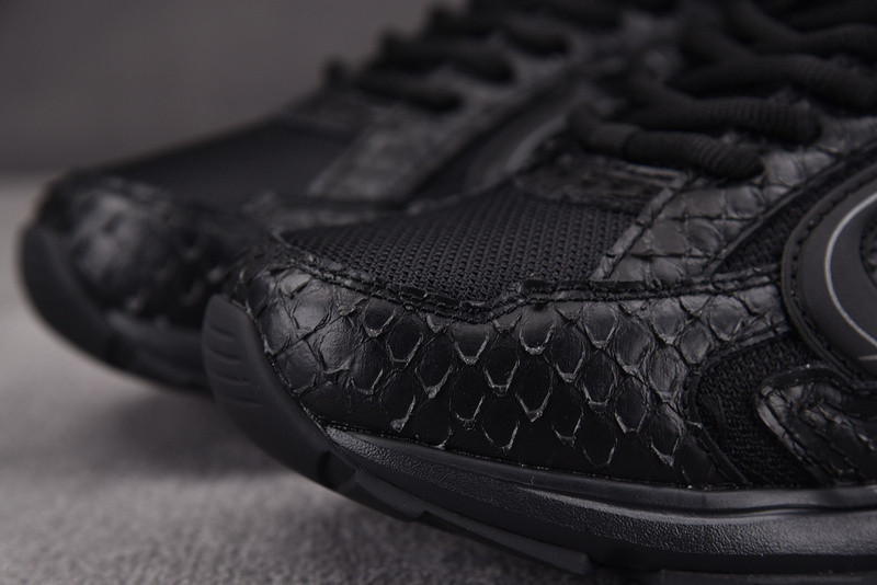 DR B30 Sneaker