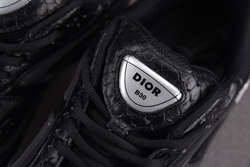DR B30 Sneaker